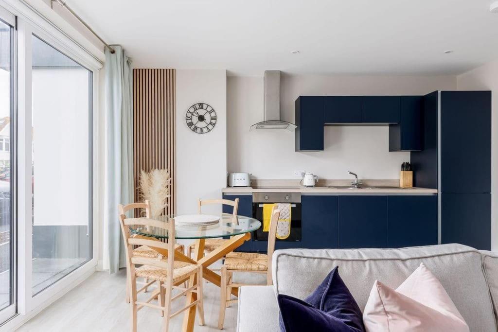 Modern 2 Bed, Cliff Top & Parking, F6 Bournemouth Dış mekan fotoğraf