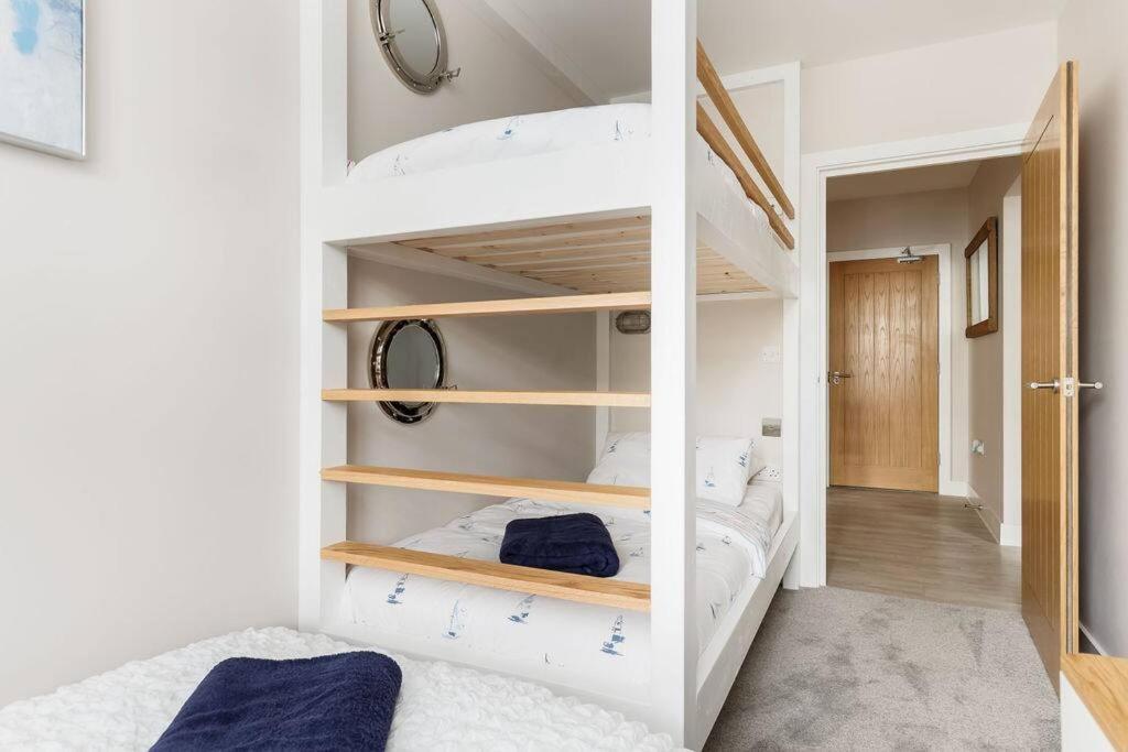 Modern 2 Bed, Cliff Top & Parking, F6 Bournemouth Dış mekan fotoğraf