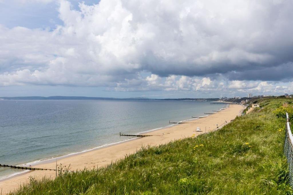 Modern 2 Bed, Cliff Top & Parking, F6 Bournemouth Dış mekan fotoğraf