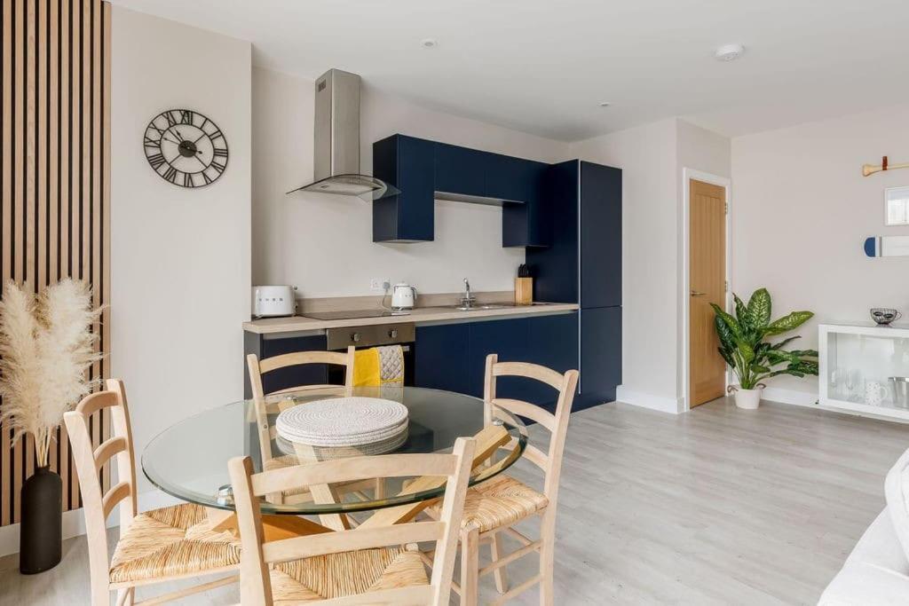Modern 2 Bed, Cliff Top & Parking, F6 Bournemouth Dış mekan fotoğraf