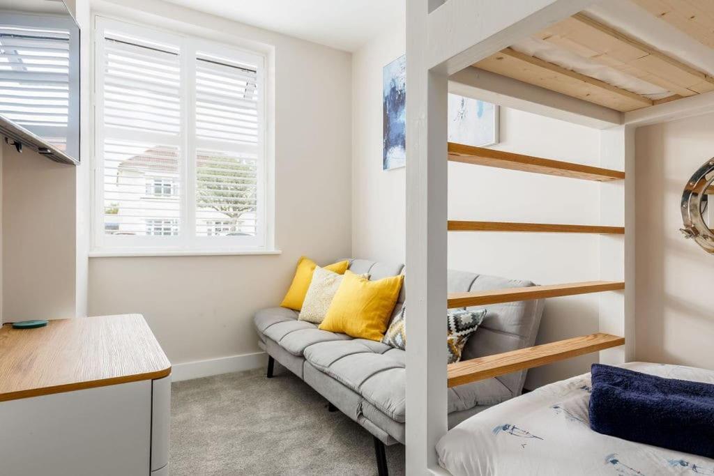 Modern 2 Bed, Cliff Top & Parking, F6 Bournemouth Dış mekan fotoğraf