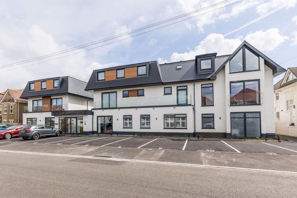 Modern 2 Bed, Cliff Top & Parking, F6 Bournemouth Dış mekan fotoğraf